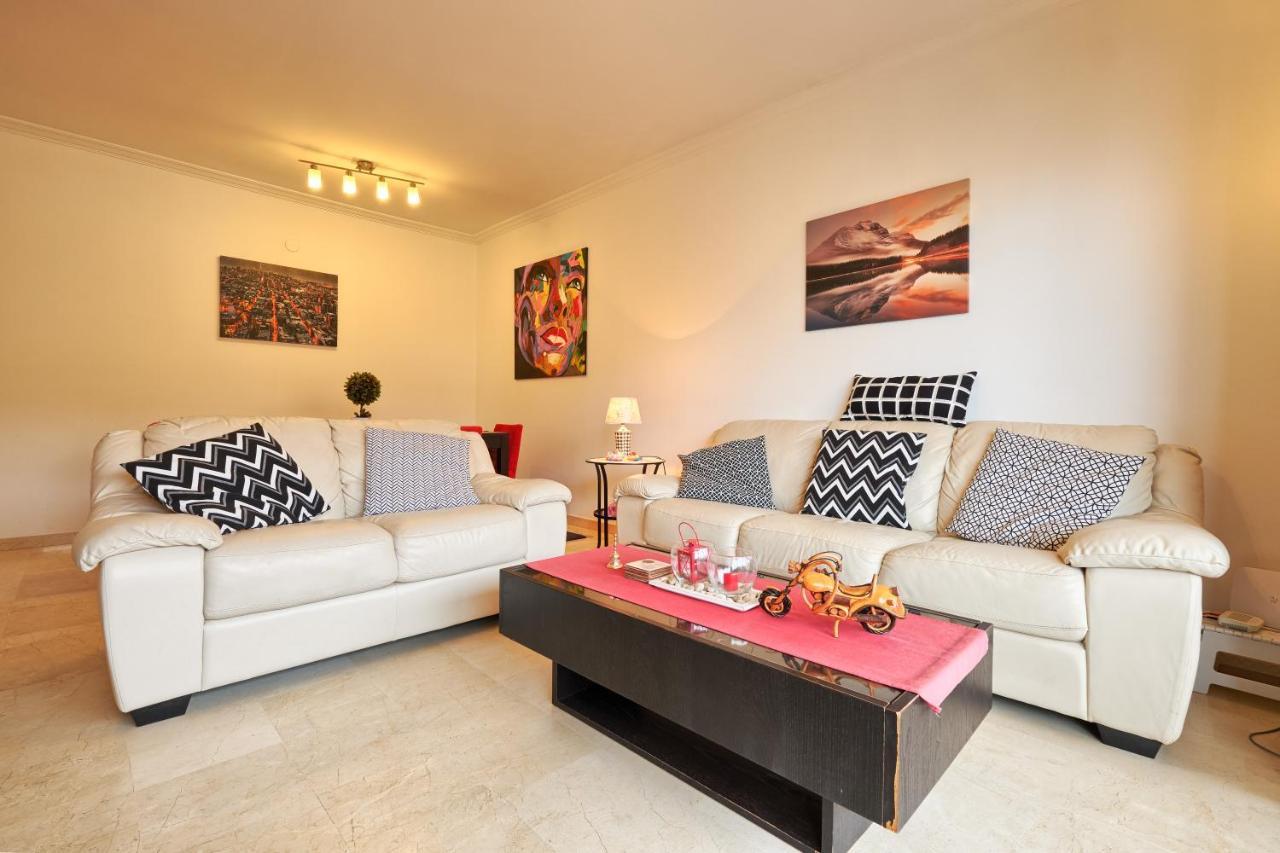 Beach And Town Centre At Your Doorstep Marbella Luaran gambar